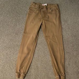 Boys Levi’s khaki joggers